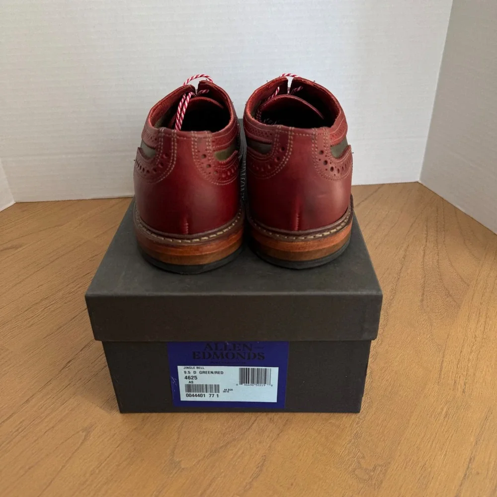 Allen Edmonds Jingle Bell Wingtip Oxford Mens 9.5D Green Red Leather Brogue 4625